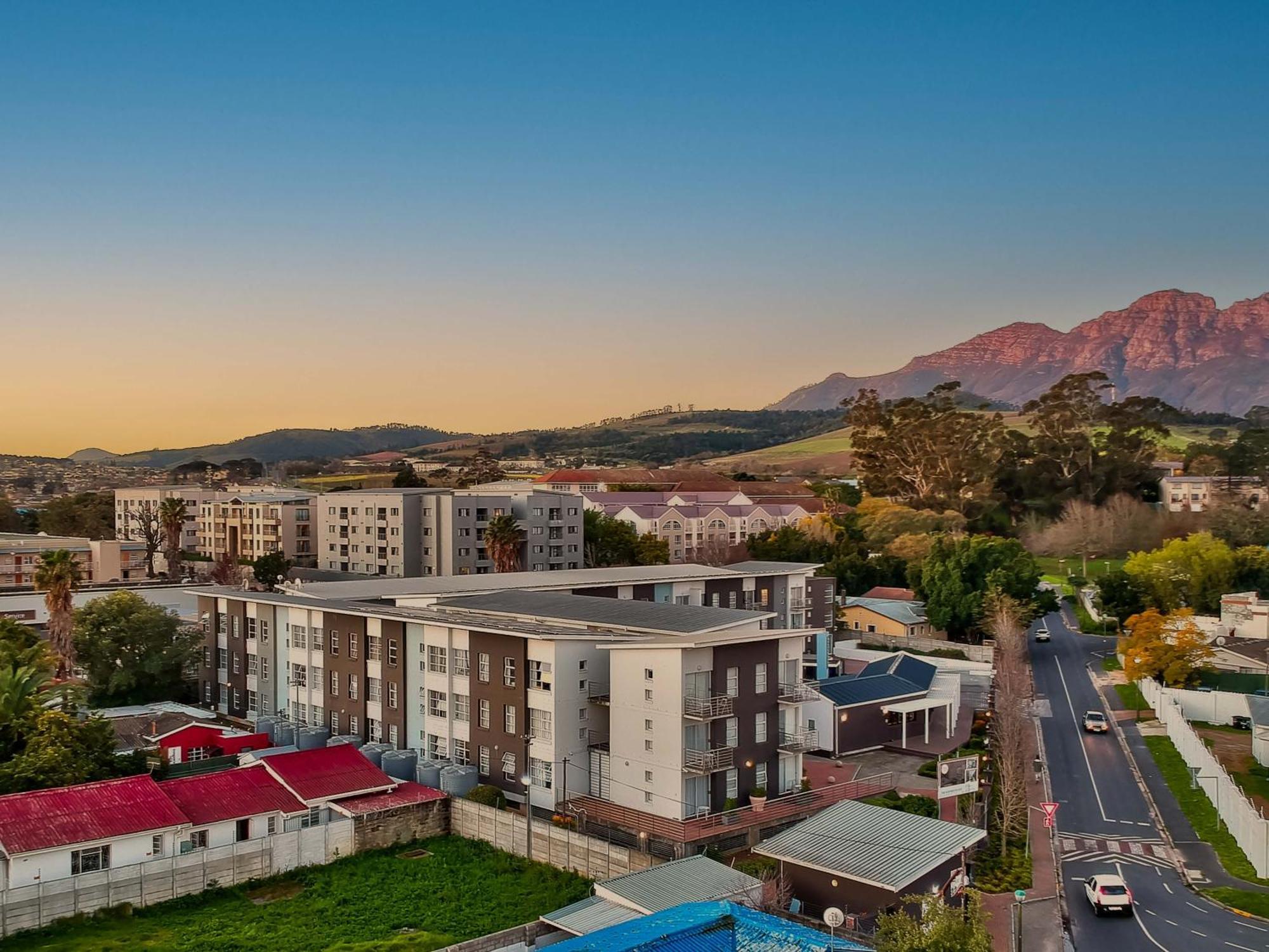 Wink Aparthotel Quiver Tree Stellenbosch Buitenkant foto
