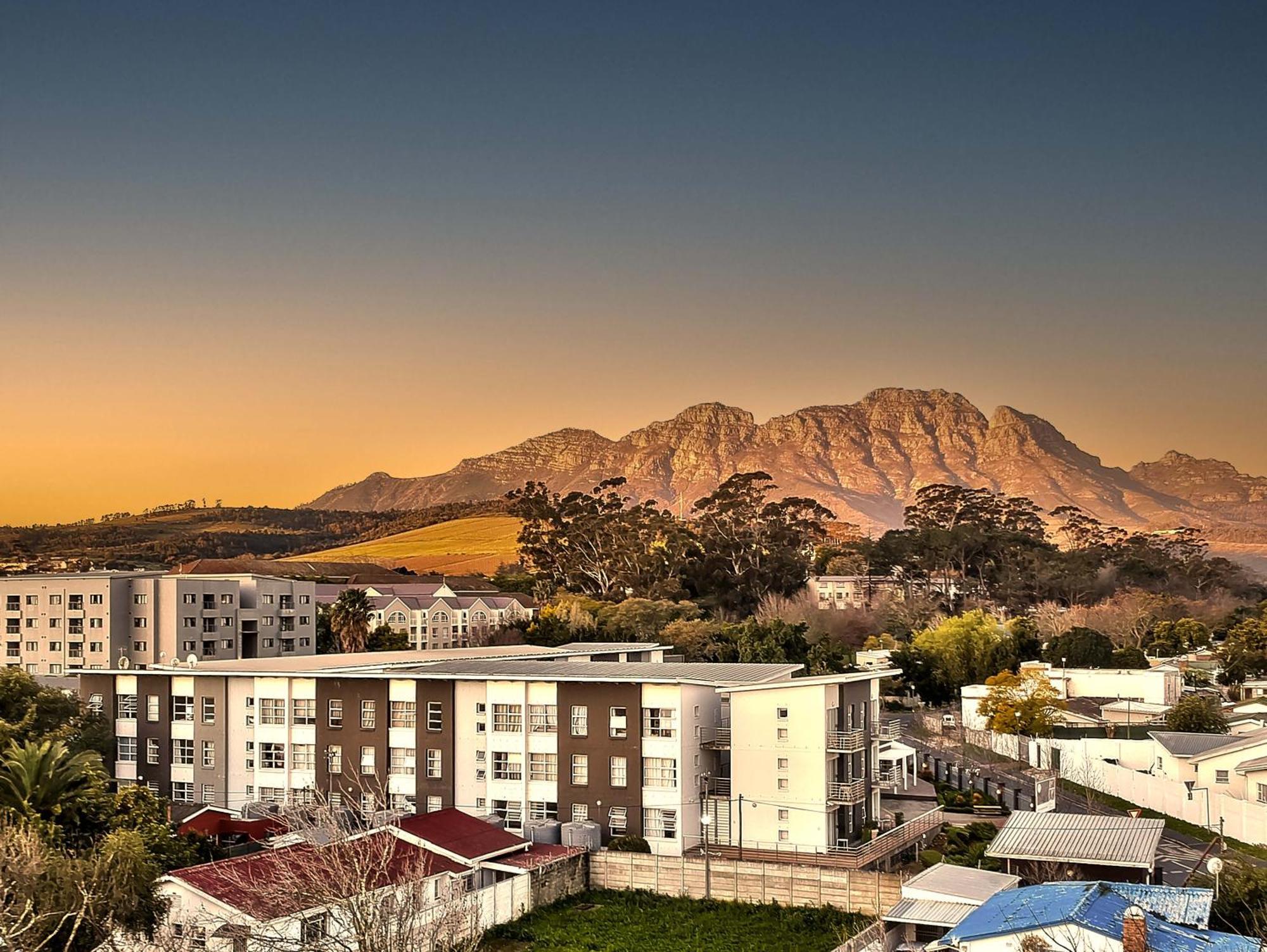 Wink Aparthotel Quiver Tree Stellenbosch Buitenkant foto